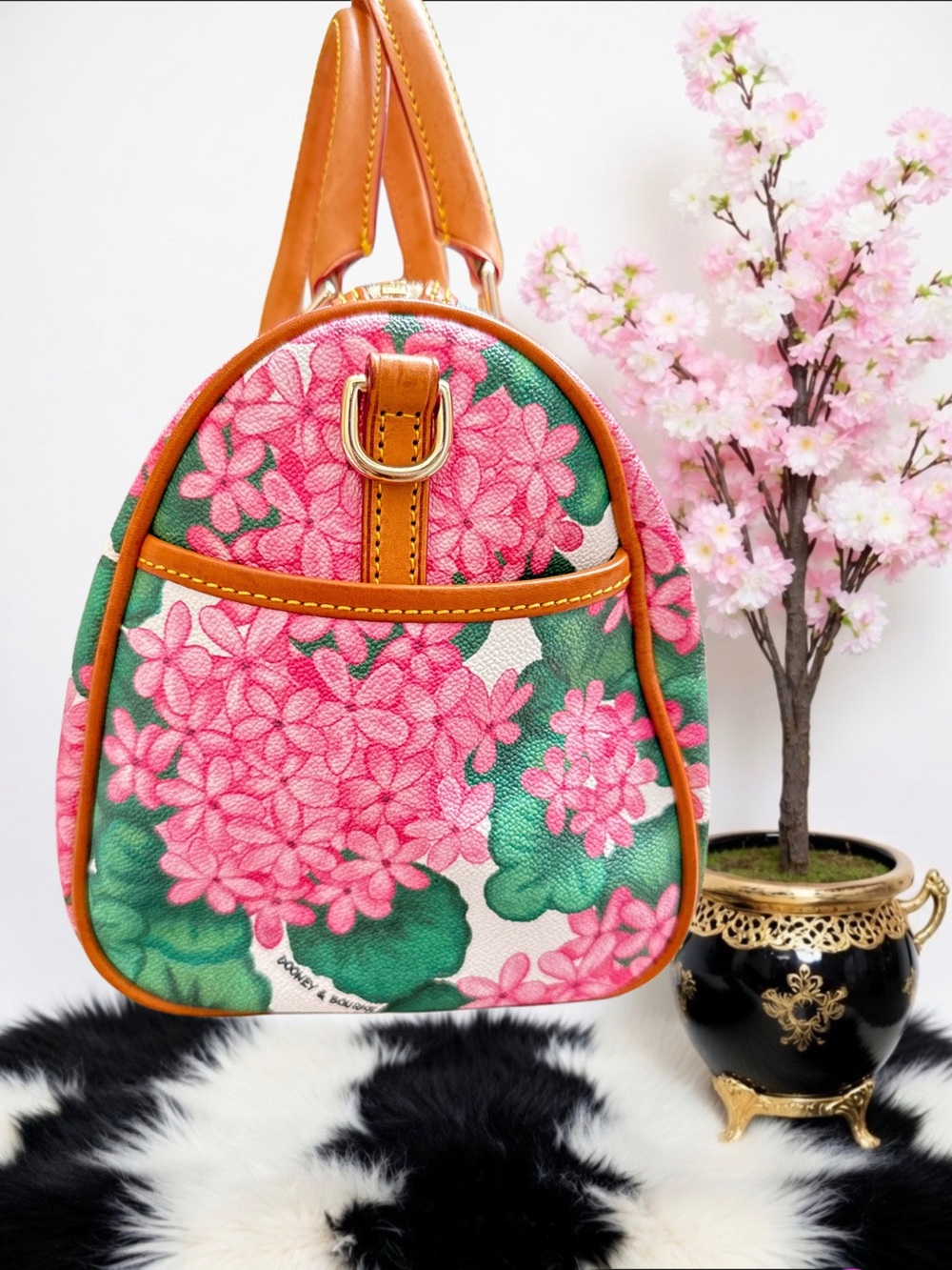 DOONEY & BOURKE HYDRANGEA COLLECTION SATCHEL - Picture 5 of 9